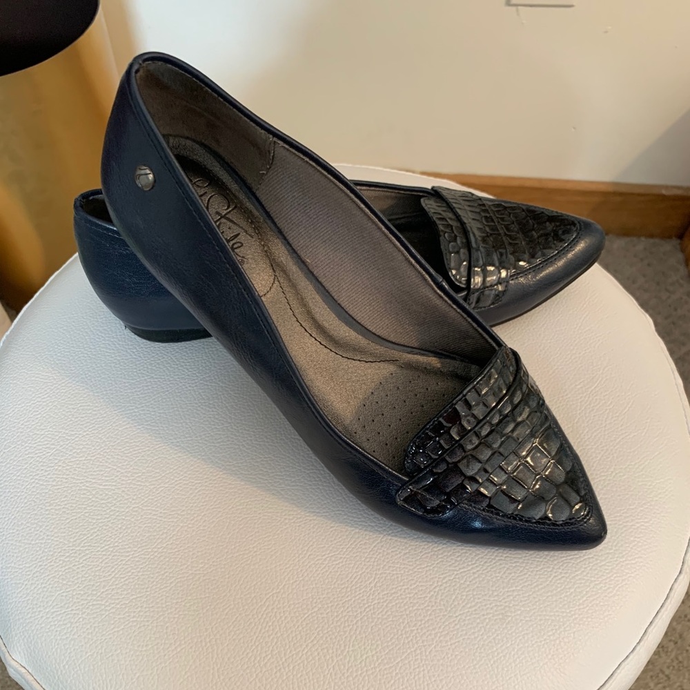 Navy leather point toe flats